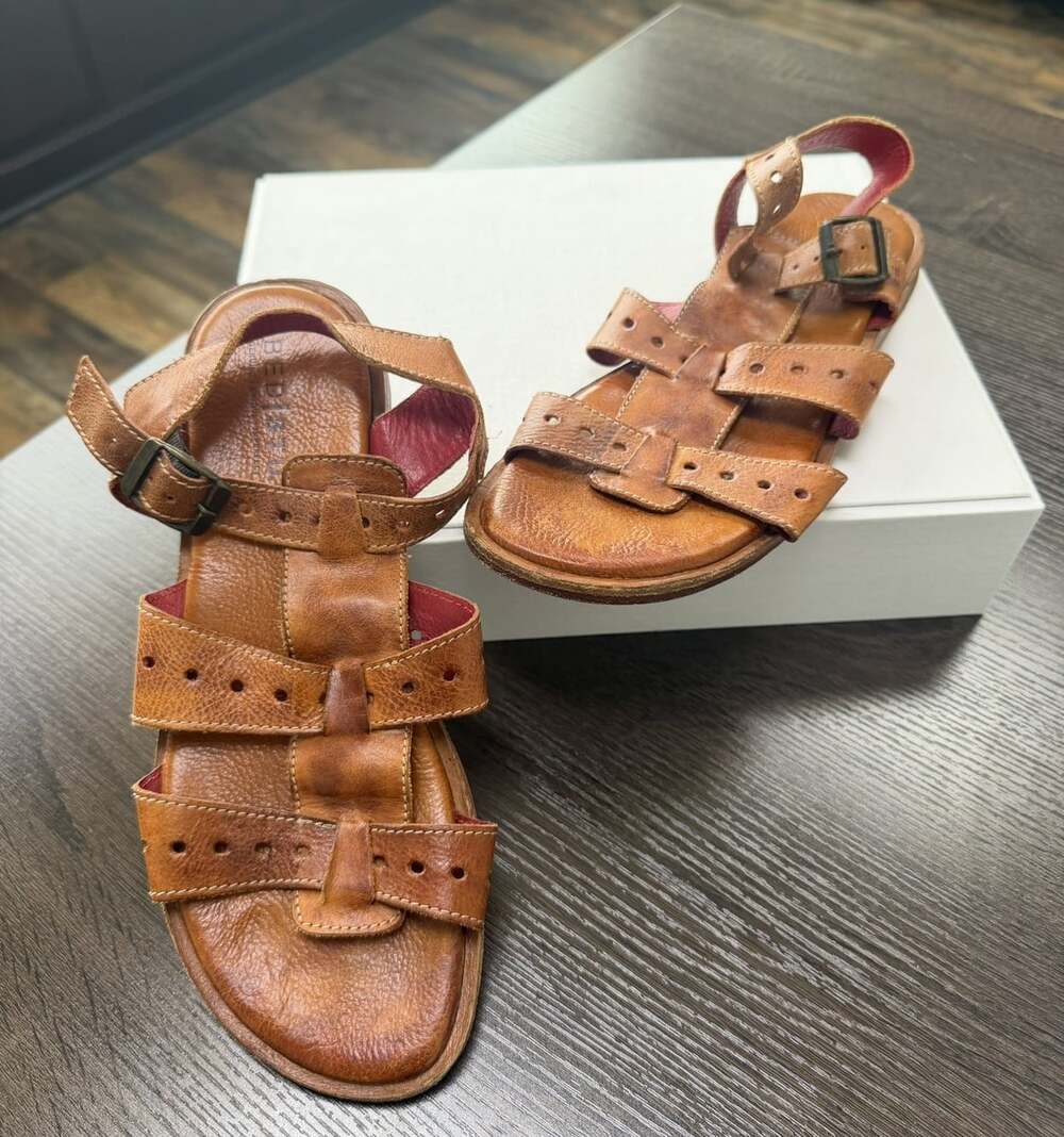 BED STU Women’s 9.5 Tan Brown Leather Strappy Sandals Red Lining Vibram Boho